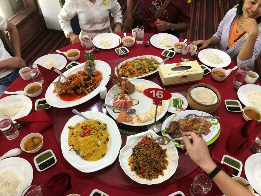 มื้อเที่ยง 2